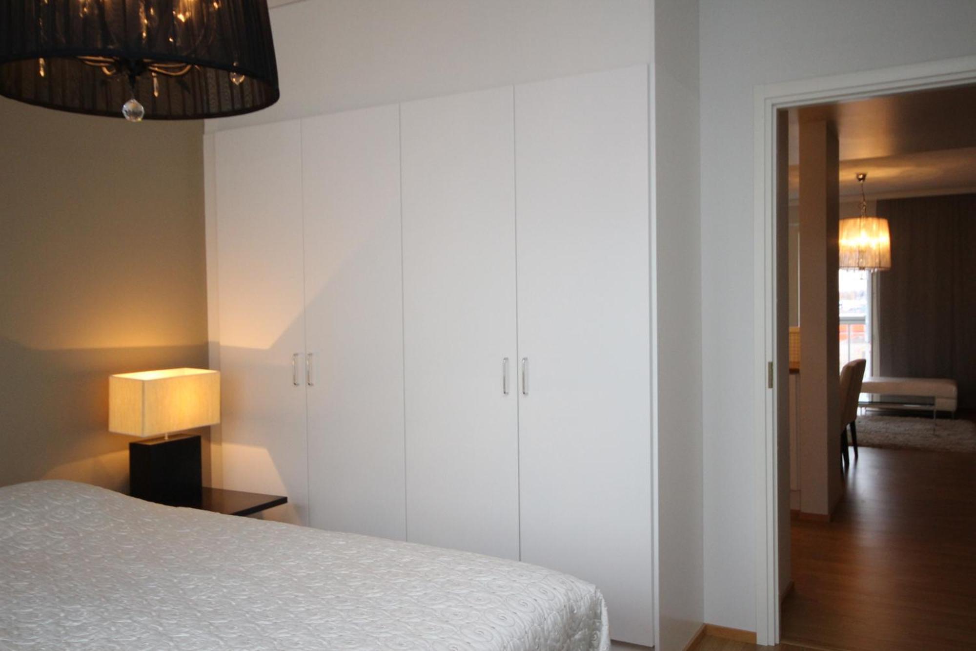 Gella Canalside Apartments With Sauna And Balcony In Address Saukonpaadenranta 4 เฮลซิงกิ ห้อง รูปภาพ
